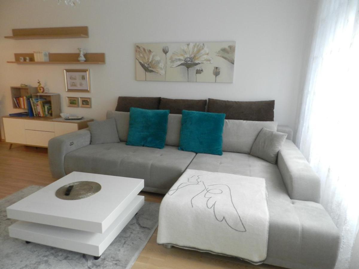 Ferienwohnung Danubia ลินซ์ ภายนอก รูปภาพ