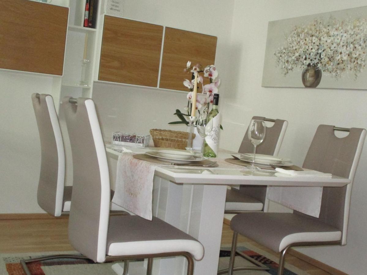 Ferienwohnung Danubia ลินซ์ ภายนอก รูปภาพ