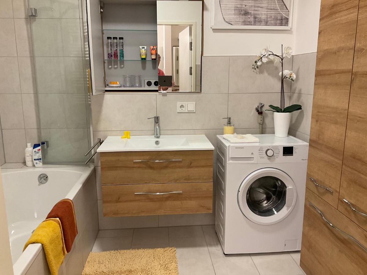 Ferienwohnung Danubia ลินซ์ ภายนอก รูปภาพ